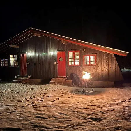 Koselig Med Uteplas Ved Hallingdalselva * אל
