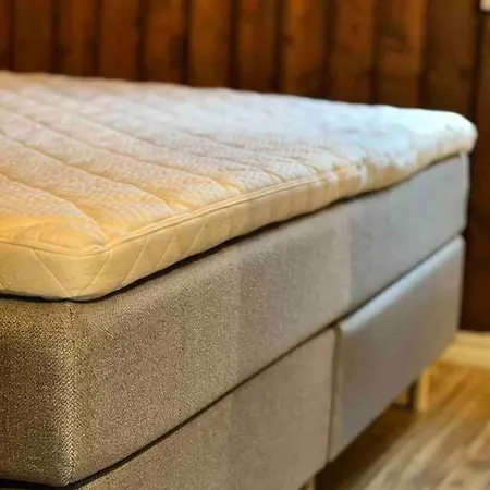 Koselig Med Uteplas Ved Hallingdalselva