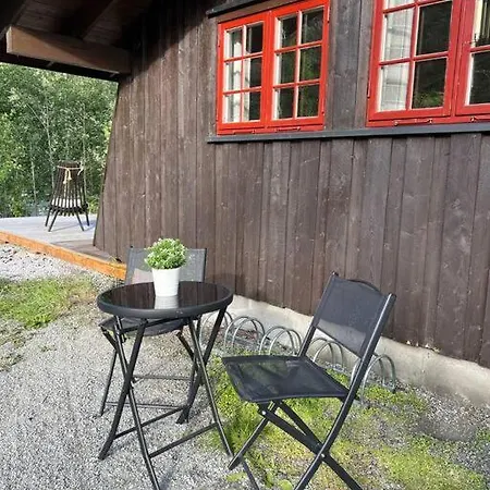 Holiday home Koselig Med Uteplas Ved Hallingdalselva *