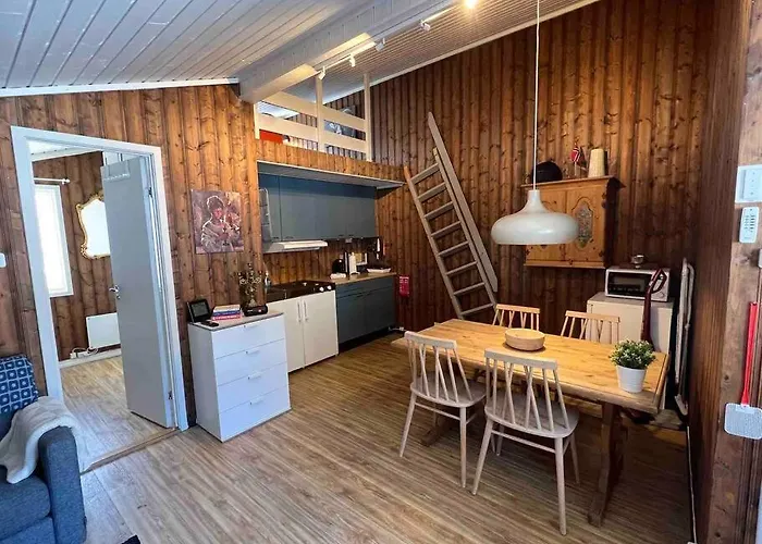 Koselig Med Uteplas Ved Hallingdalselva *