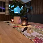 Nyaraló Koselig Med Uteplas Ved Hallingdalselva Al